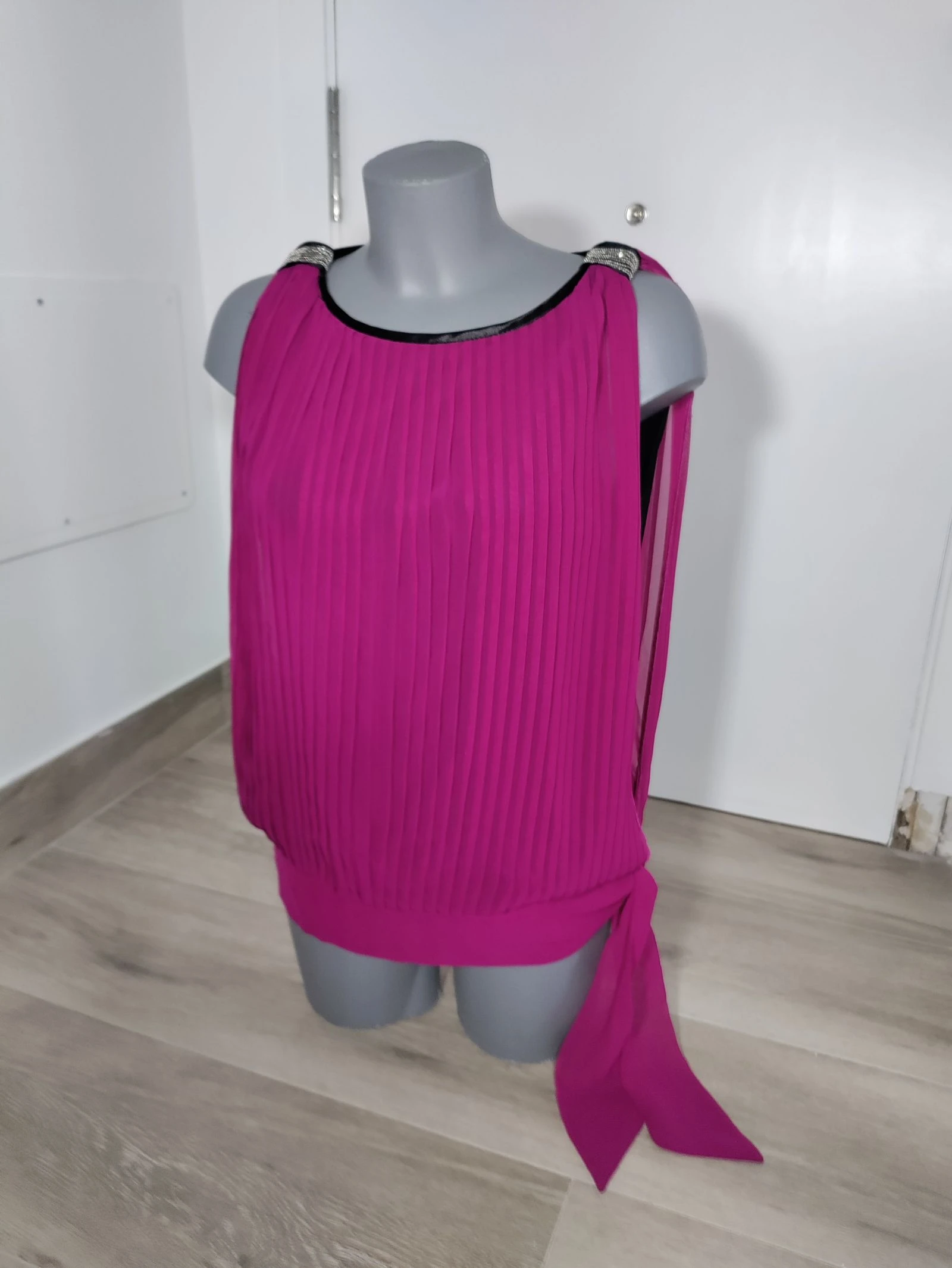 Top plisado fucsia vintage Delmon Joven con top interior – Talla 40